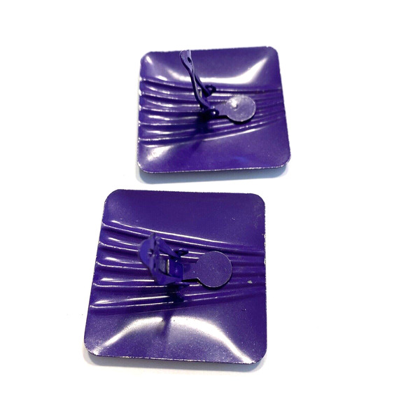 Vintage 1970’s Clip On Earrings Purple Enamel Squares Large Embossed Statement - Picture 6 of 7